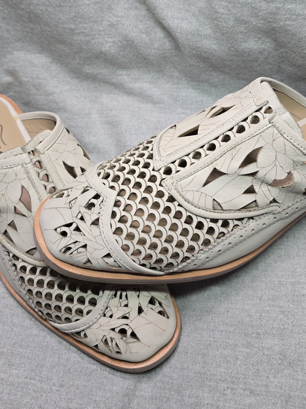 Free People Cream Leather Woven Floral Cutout Mules SZ:38